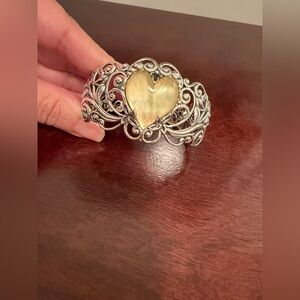 CAROLYN POLLACK STERLING SILVER
MOTHER OF PEARL heart CUFF
BRACELET, ADJUSTS